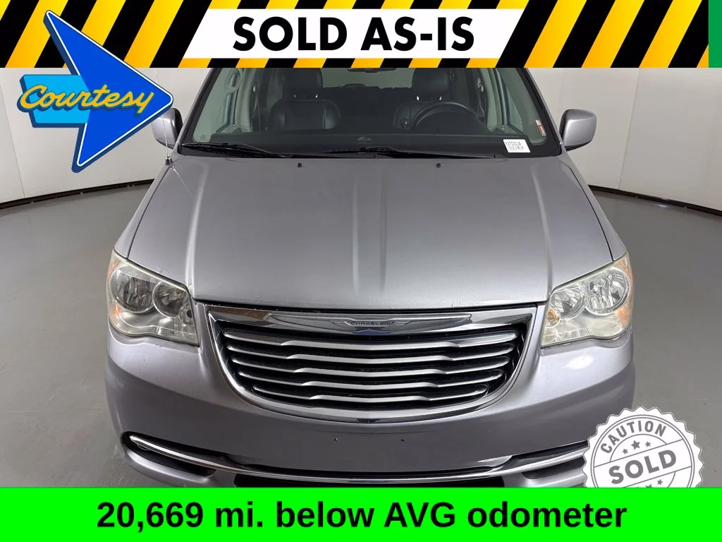 Used 2014 Silver Chrysler Touring image 3