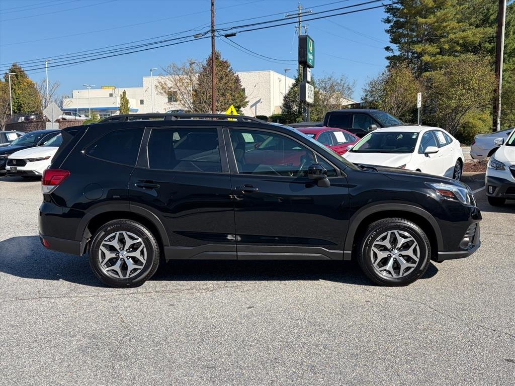 Used 2024 Crystal Black Silica Subaru Premium image 3