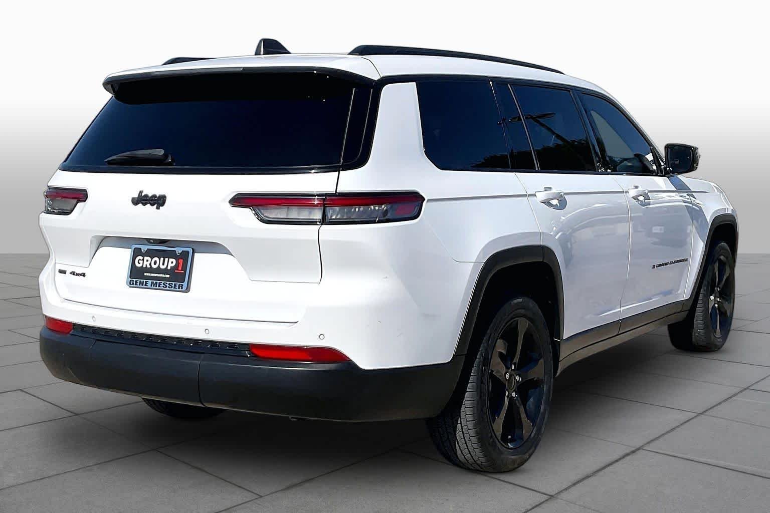 Used 2021 Bright White Clearcoat Jeep Altitude image 12