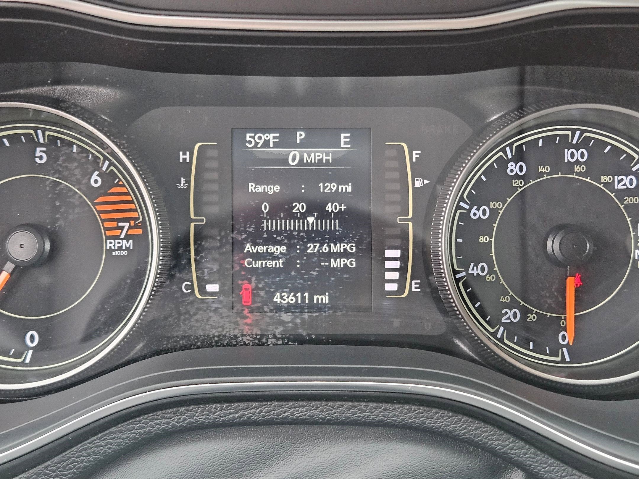 Used 2020 Diamond Black Crystal Pearlcoat Jeep Latitude image 21