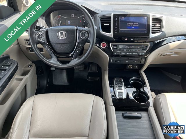 Used 2017 White Honda Touring image 14