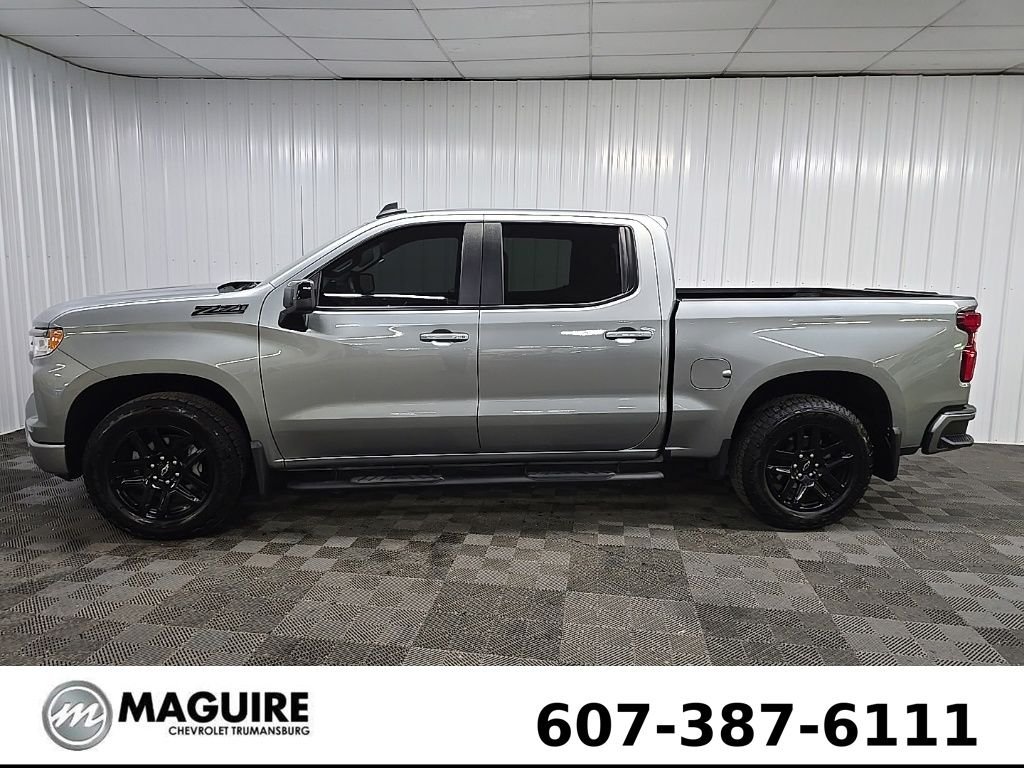 Used 2023 Gray Chevrolet RST image 5