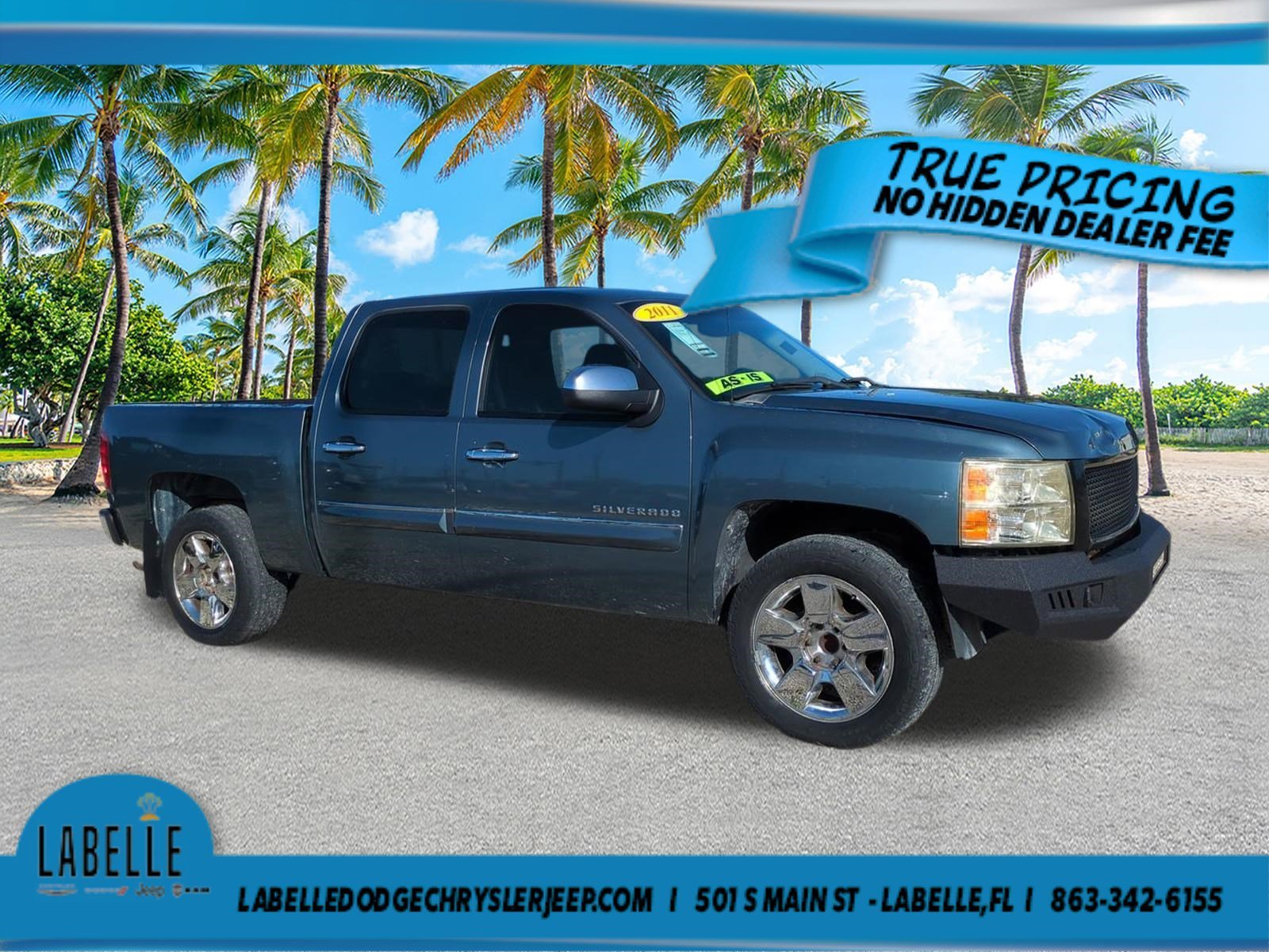 Used 2011 Blue Granite Metallic Chevrolet LT image 2