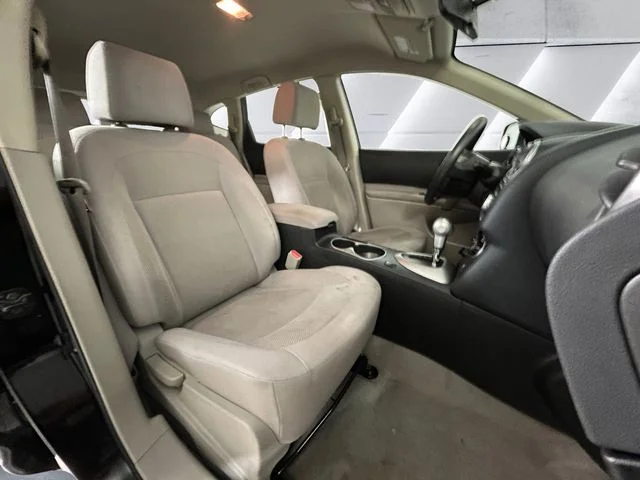 Used 2014 Black Nissan S image 14