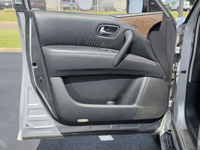 Used 2017 Liquid Platinum INFINITI THEATER PACKAGE image 14