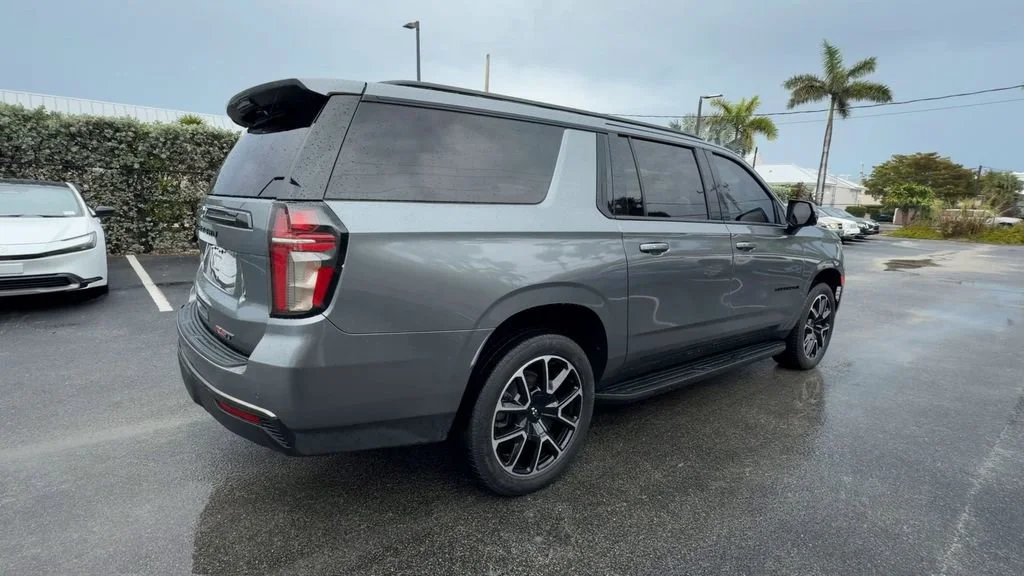 Used 2022 Satin Steel Metallic Chevrolet RST image 8