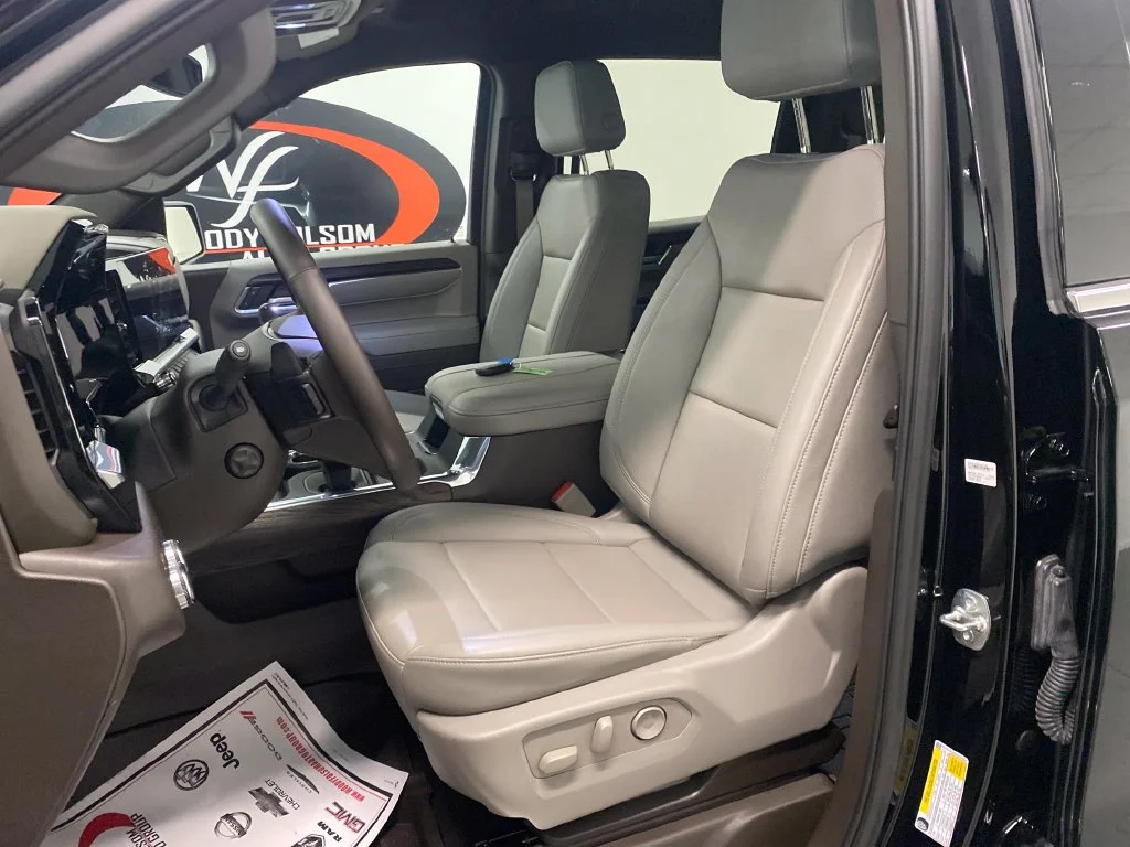 Used 2025 Black GMC SLT image 15