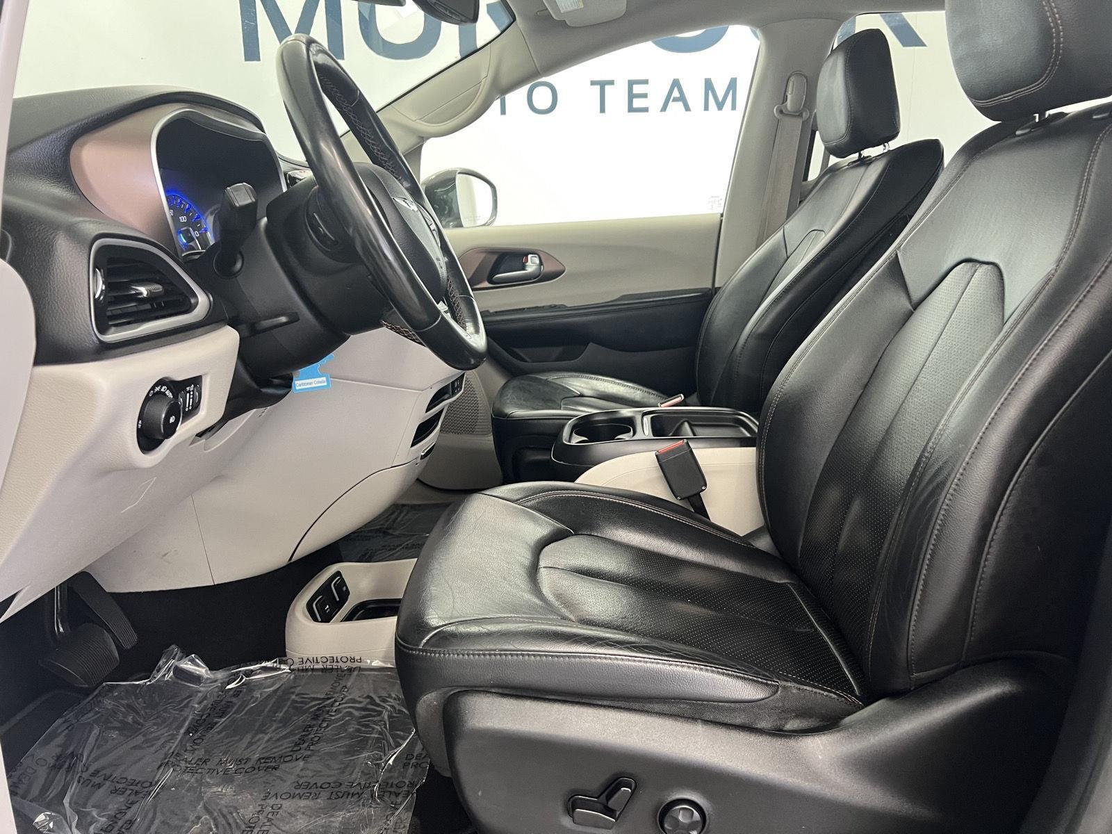 2019 Chrysler Pacifica Touring L - Photo 13