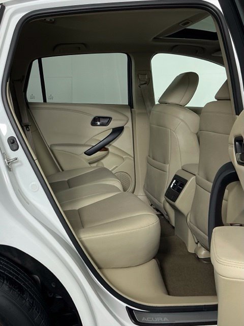 Used 2017 White Diamond Pearl Acura  image 27