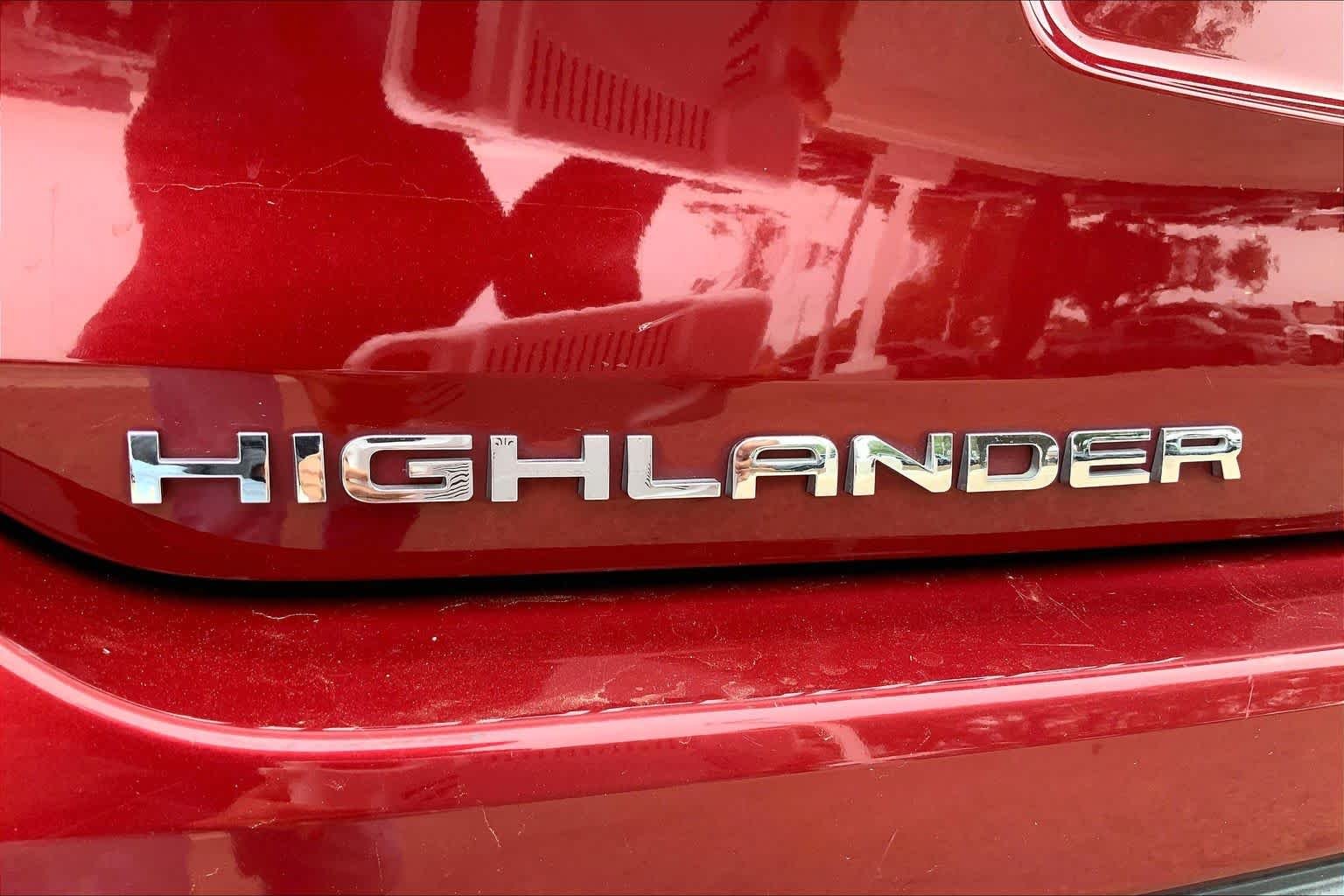 Used 2022 Ruby Flare Pearl Toyota XSE image 33