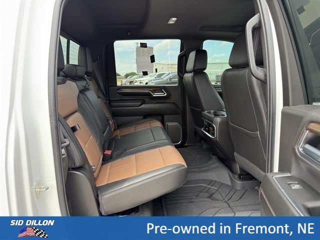 Used 2024 Summit White Chevrolet High Country image 18