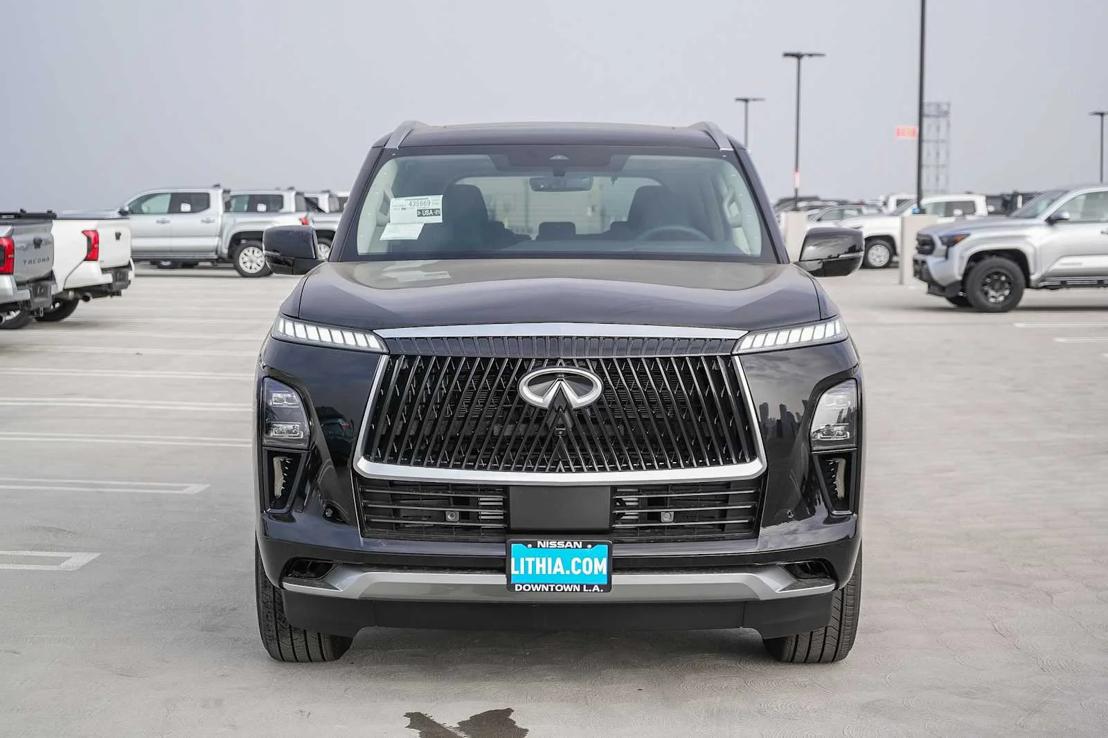 2026 INFINITI QX80 Pure - Photo 2