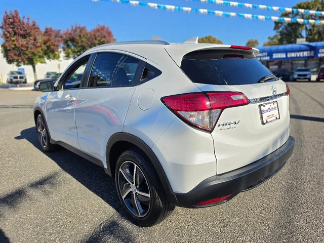Certified Used 2022 Platinum White Pearl Honda AWD EX image 4