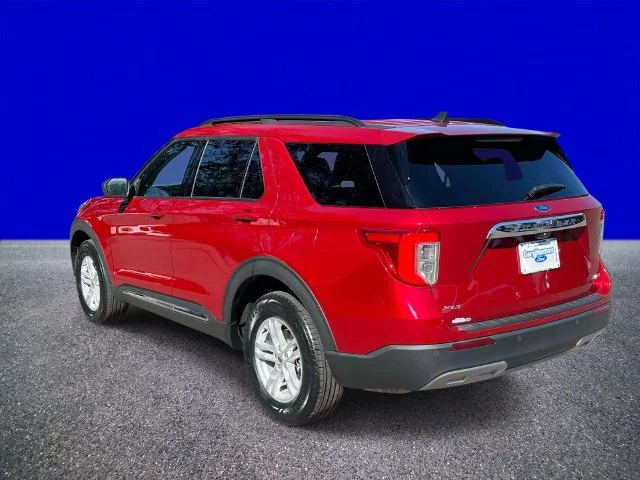 Used 2023 Red Ford XLT image 5