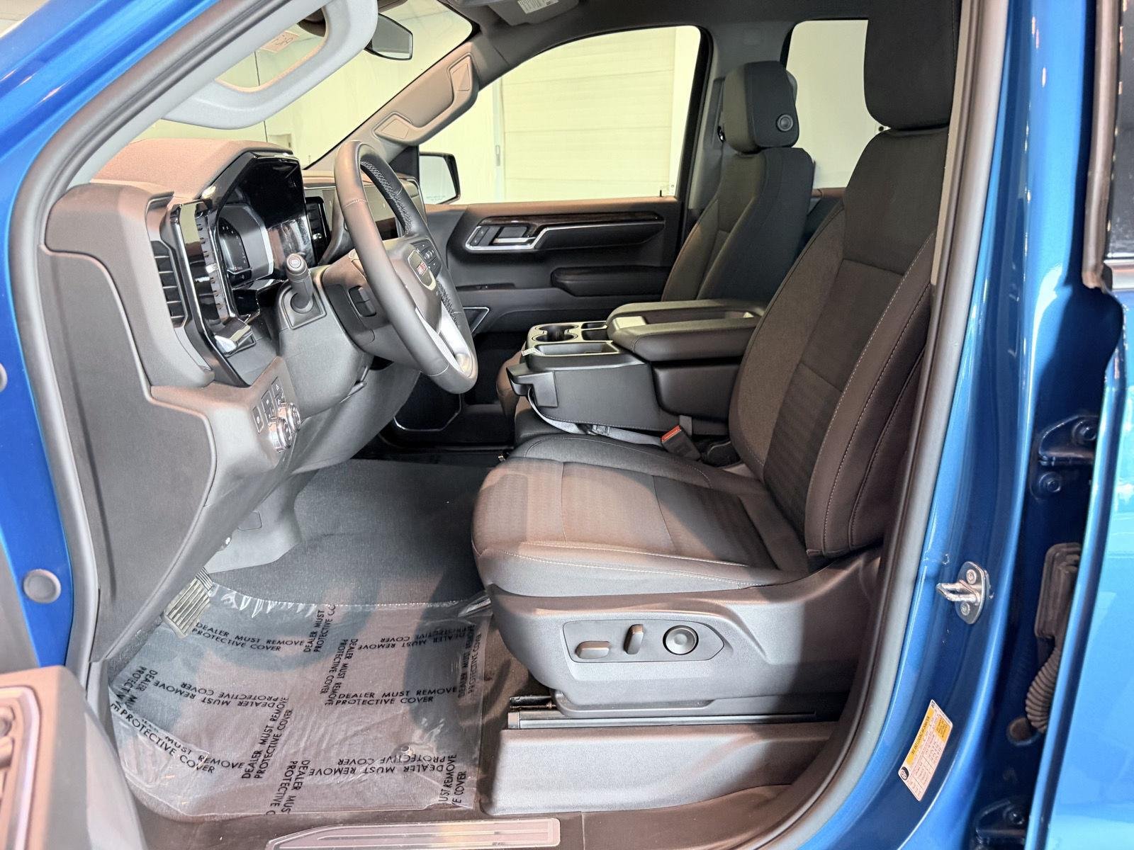 Used 2024 Dynamic Blue Metallic GMC Elevation image 33