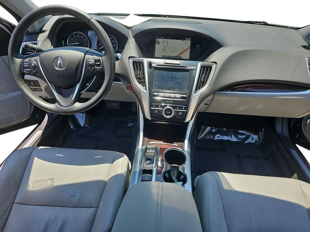 Used 2015  Acura V6 Tech image 9