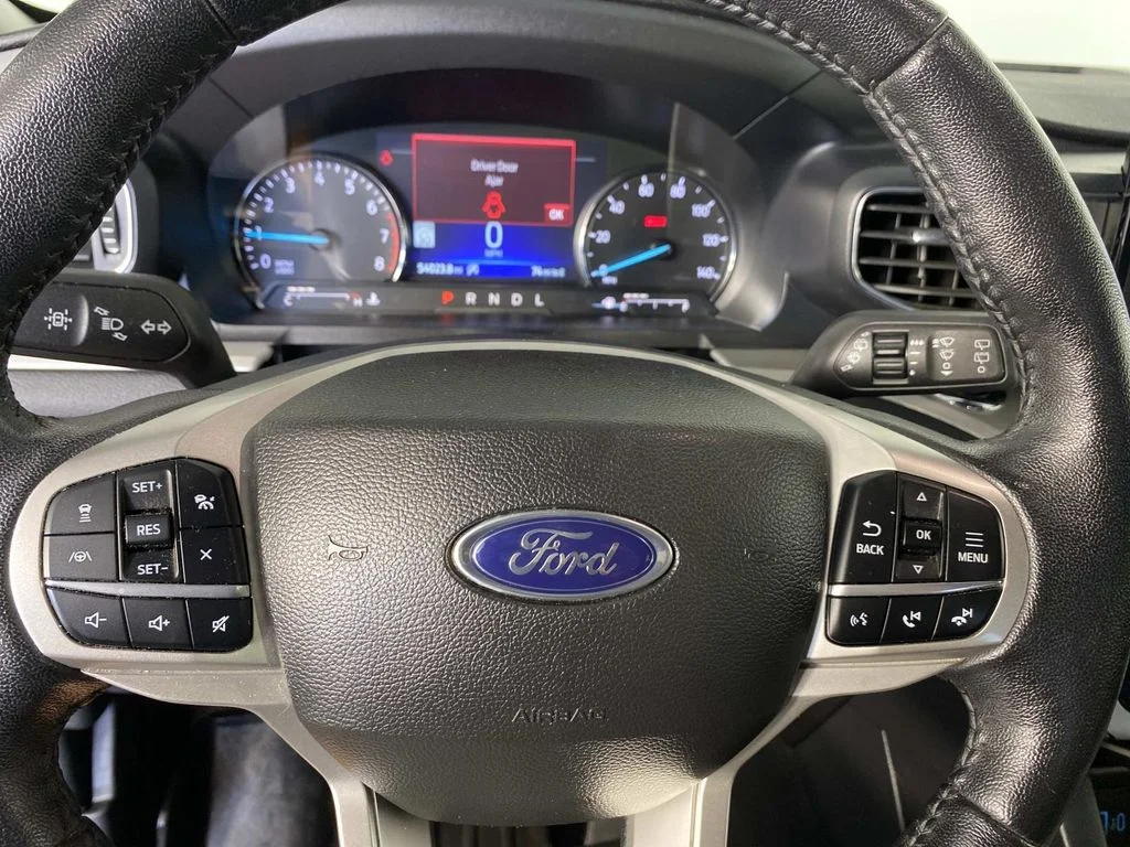 Used 2023 Gray Ford XLT image 17