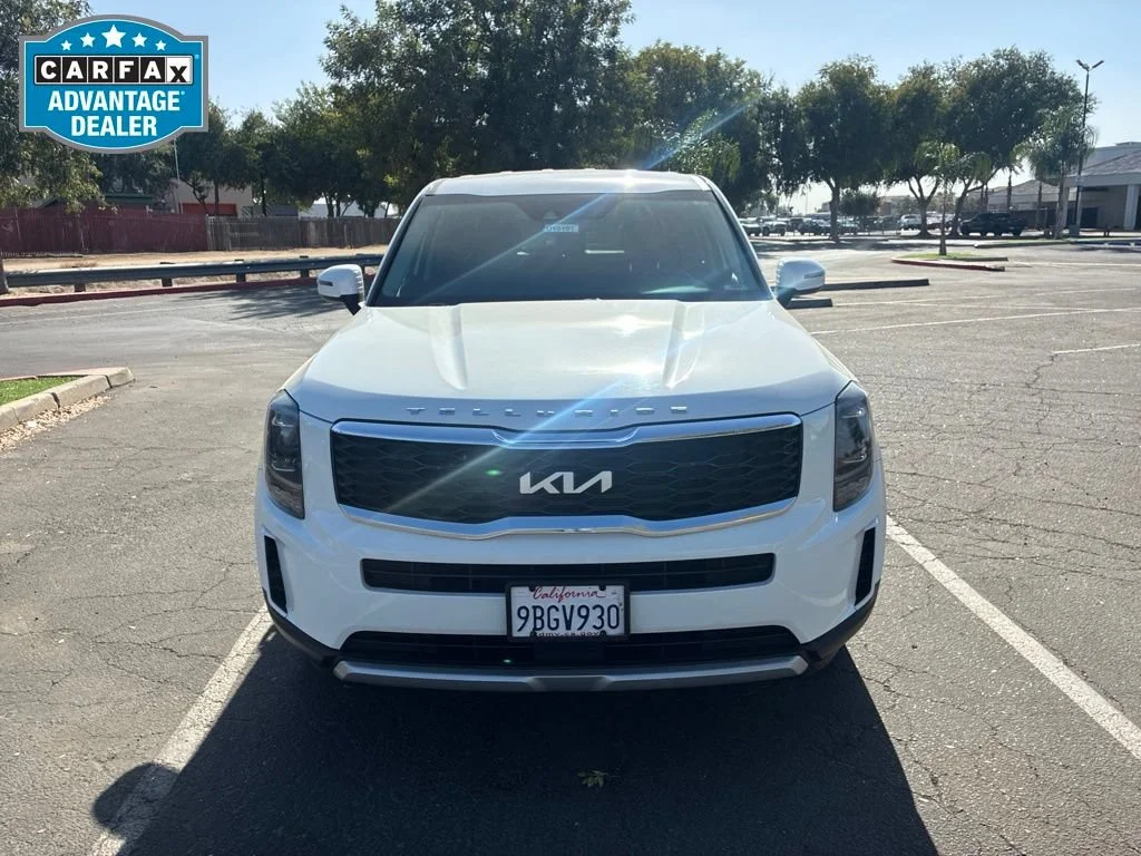 Used 2022 Glacial White P Kia LX image 8
