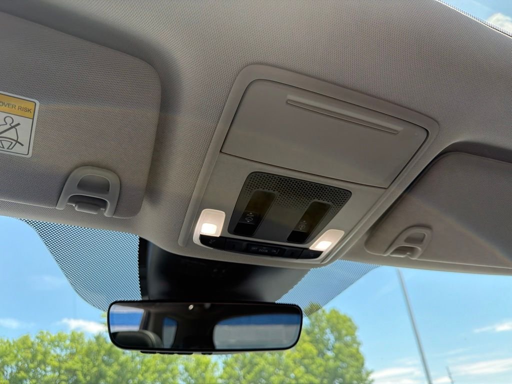 2025 Honda Pilot Touring - Photo 14