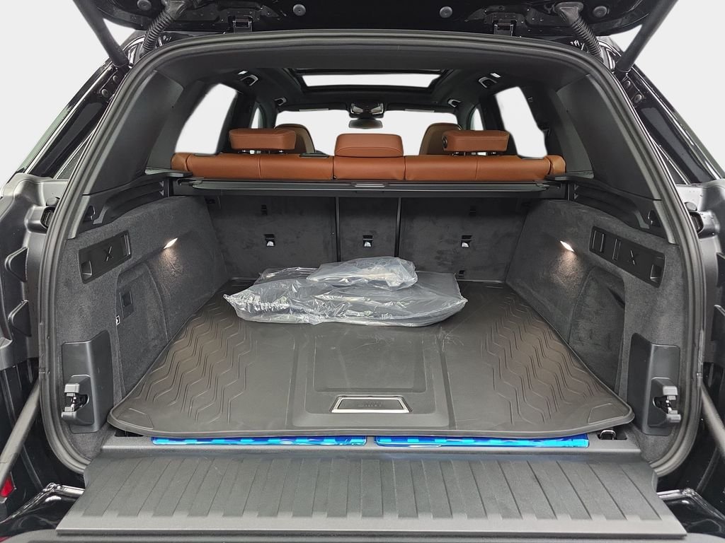 New 2026 Black Sapphire Metallic BMW xDrive50e image 12