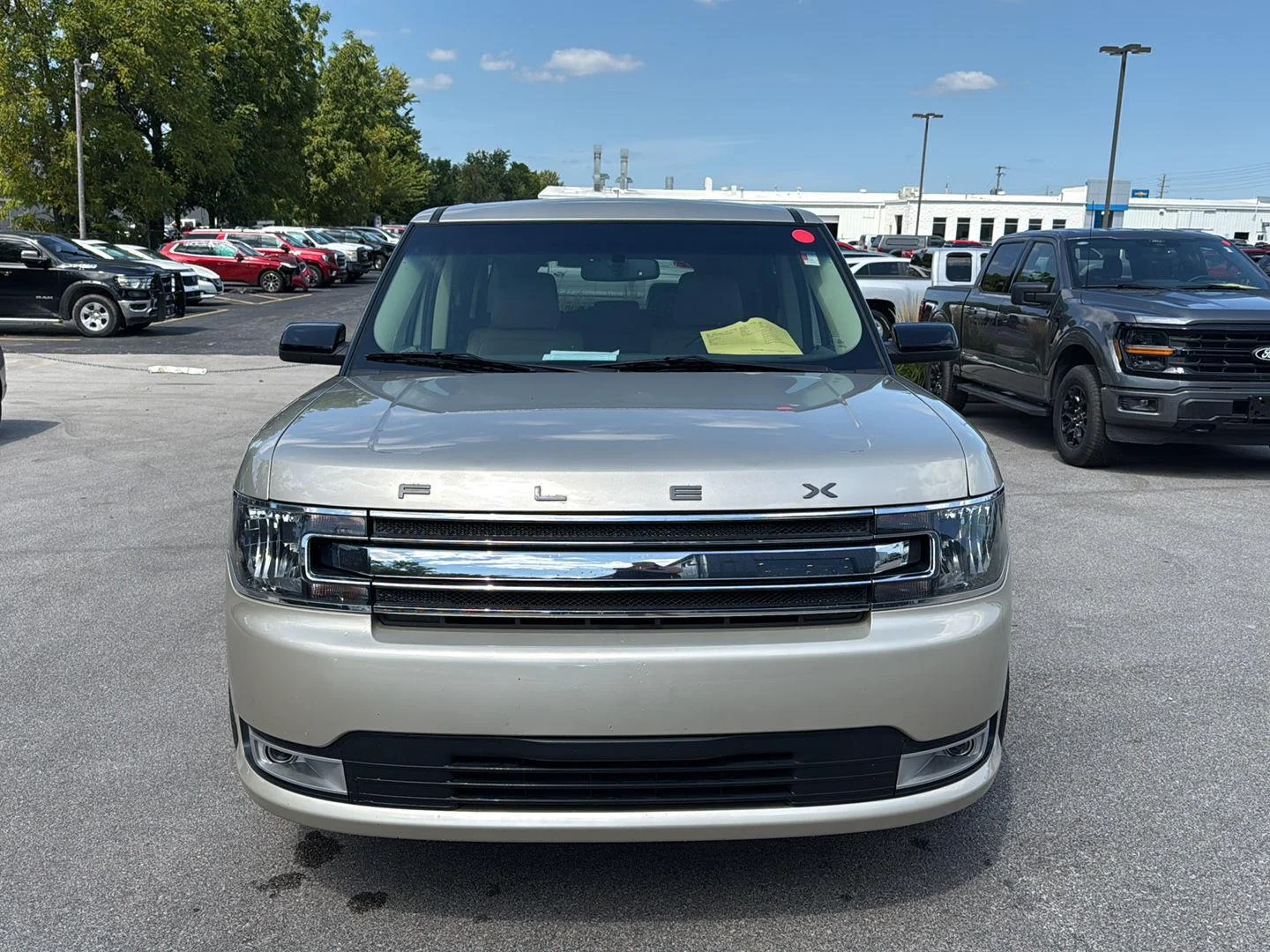 Used 2018 White Gold Ford SEL image 8