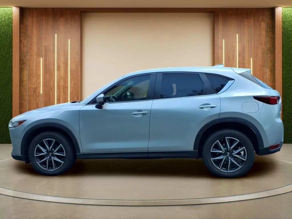 Used 2018 Silver Mazda Touring image 29