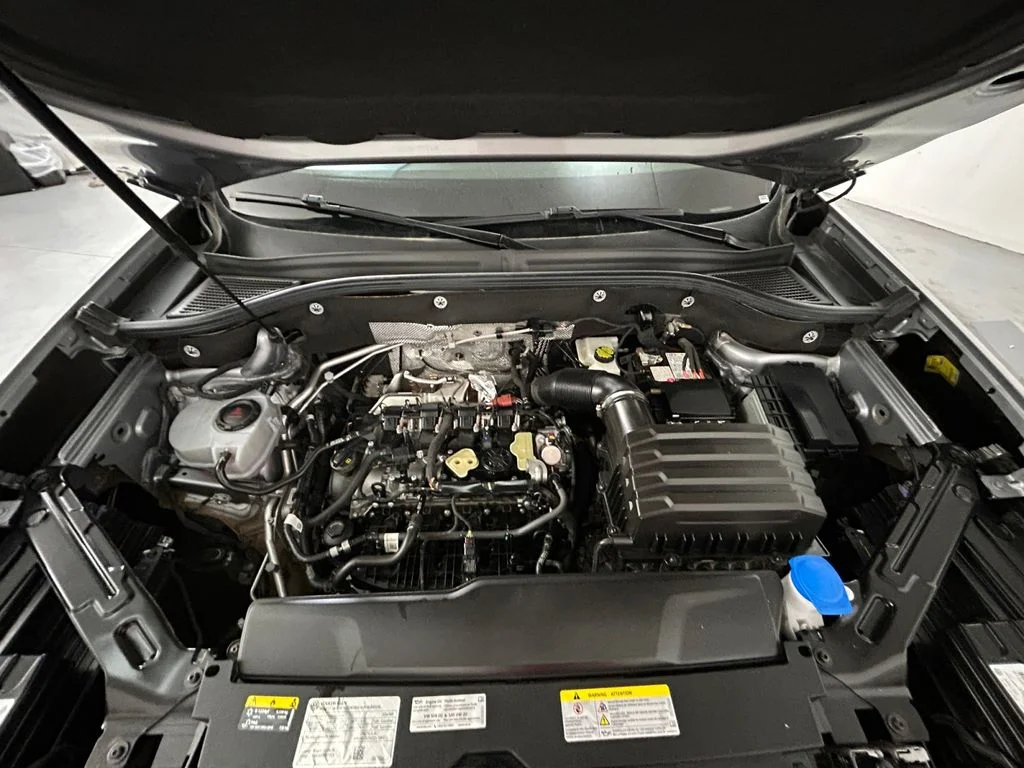 Used 2024  Volkswagen 2.0T SE w/Technology image 21