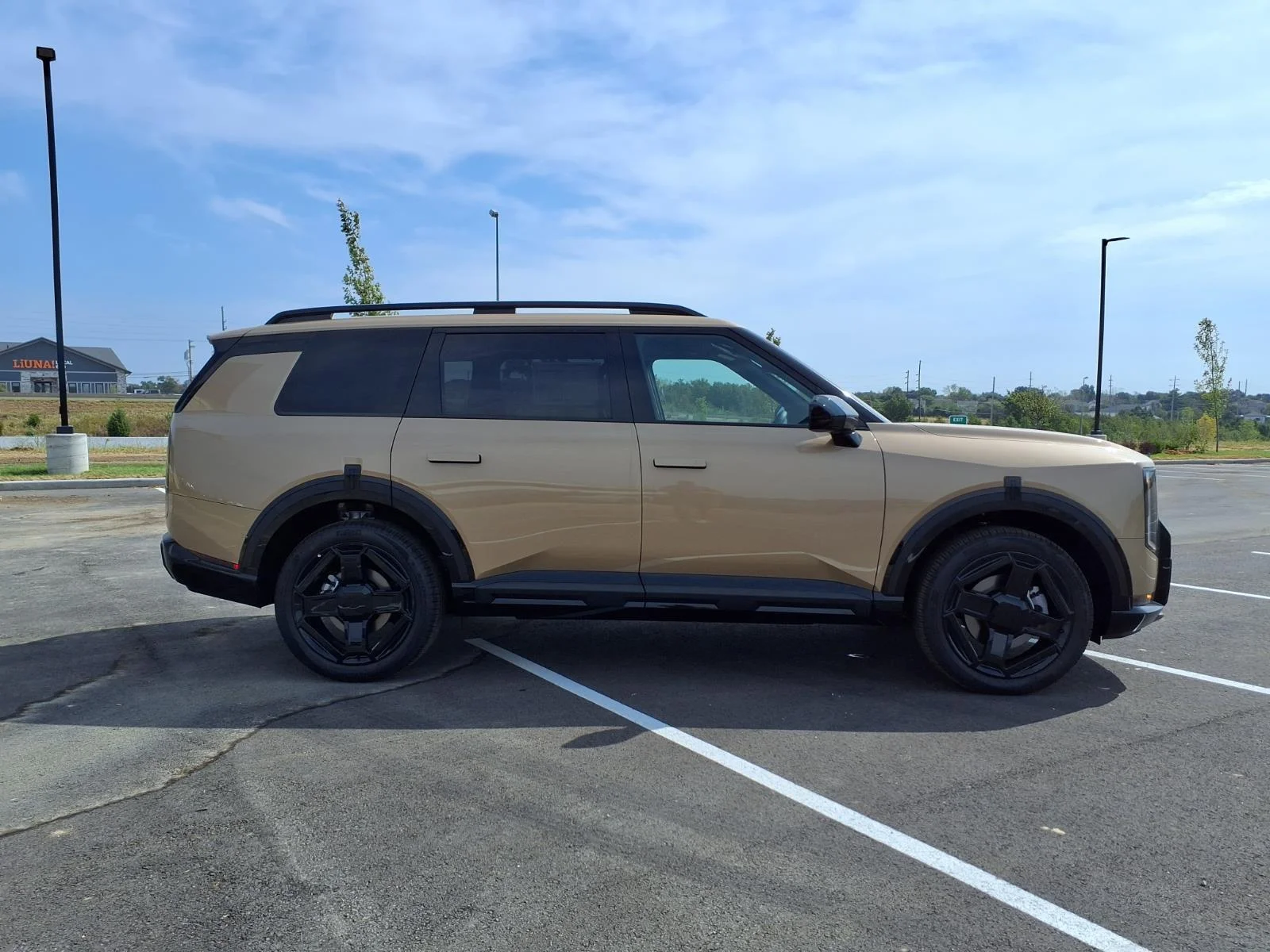 New 2027 Terrain Brown Kia X-Line EX image 2