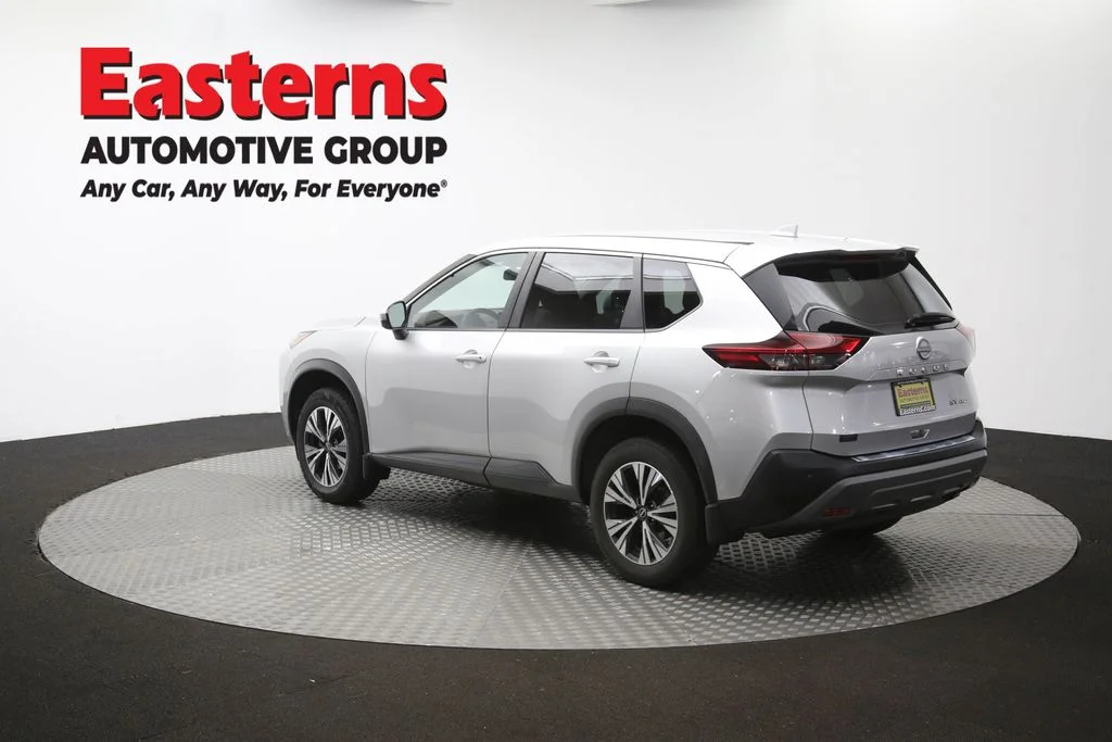 Used 2023 Silver Nissan SV image 125