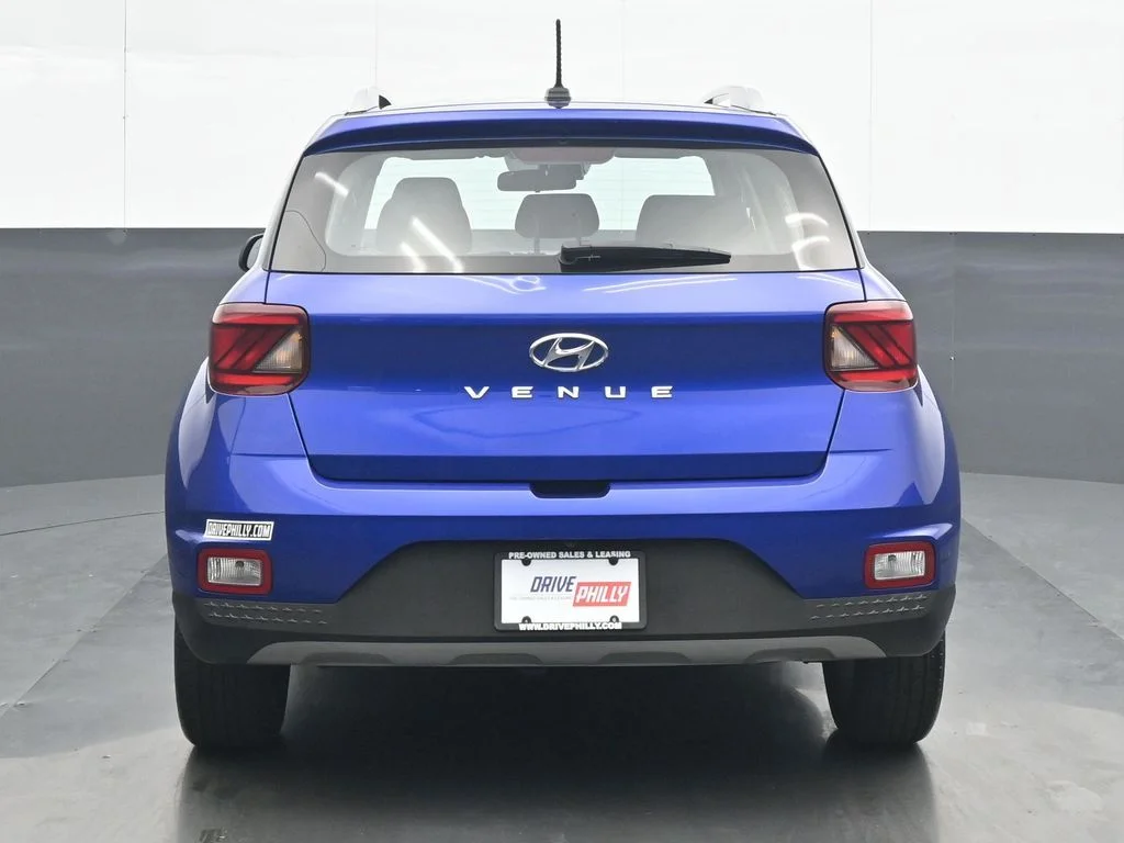 Used 2025 Blue Hyundai SEL image 5