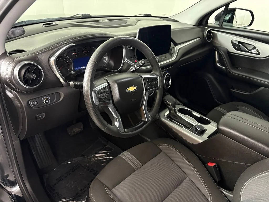 Used 2025 Black Chevrolet LT image 15