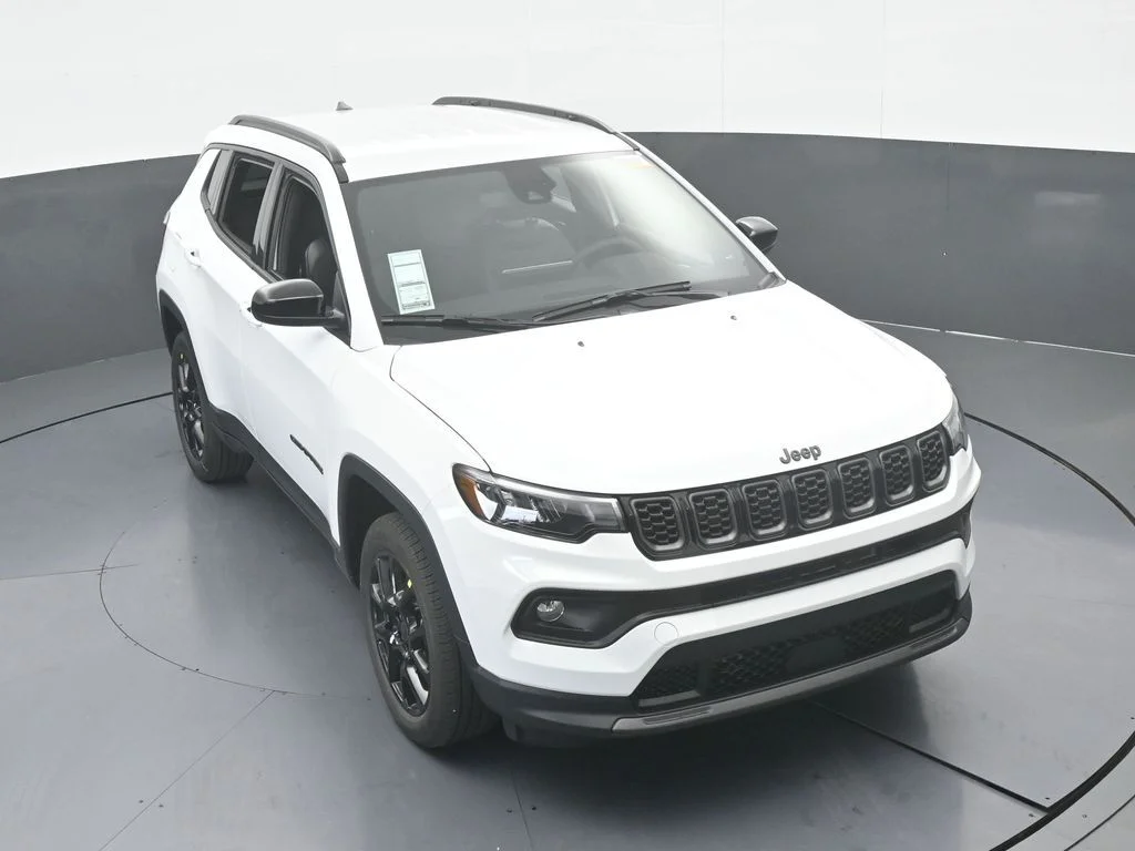 New 2026 Bright White Clear-Coat Exterior Paint Jeep Latitude image 46