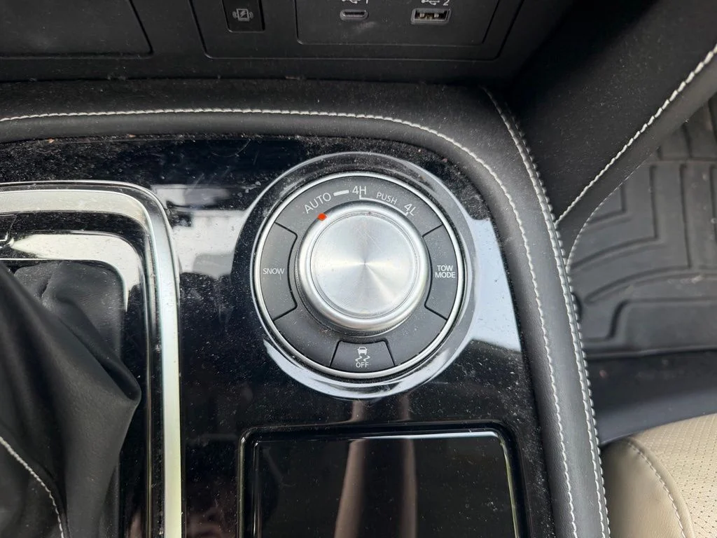 Used 2023 Anthracite Gray INFINITI Premium Select image 24