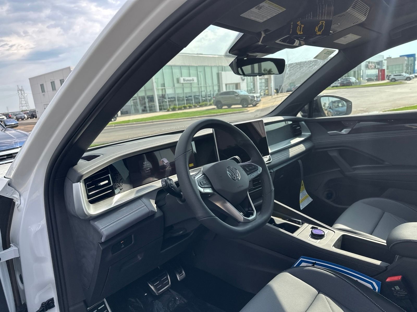 New 2026 White/off-white Volkswagen 2.0T SE R-Line Black image 12