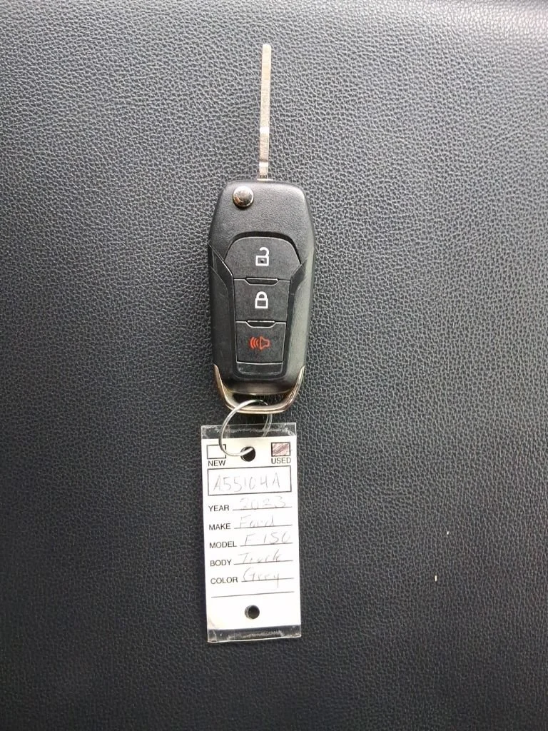 Used 2023  Ford XL image 21