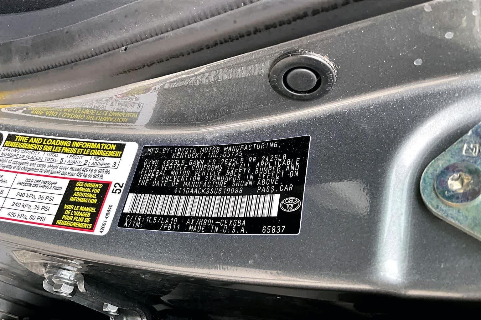 Used 2025 Heavy Metal Toyota XLE image 35