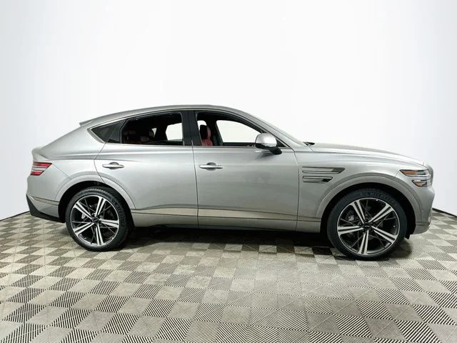 New 2027 Silver Genesis 3.5T image 3