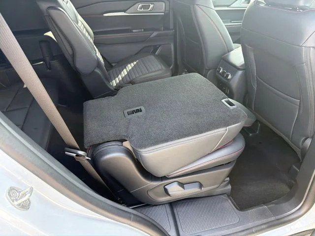 New 2026 Space White Metallic Ford ST-Line image 47