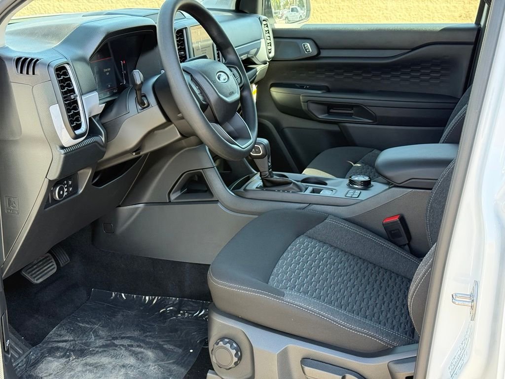 New 2026 Oxford White Ford XL image 5
