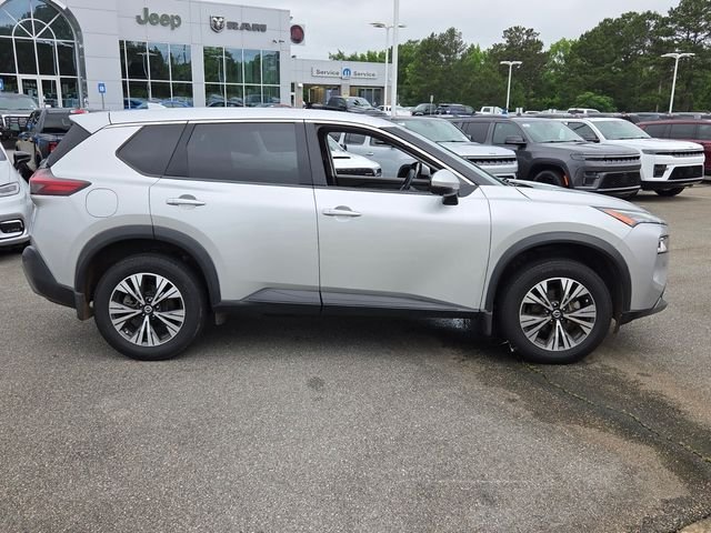 2021 Nissan Rogue SV - Photo 13