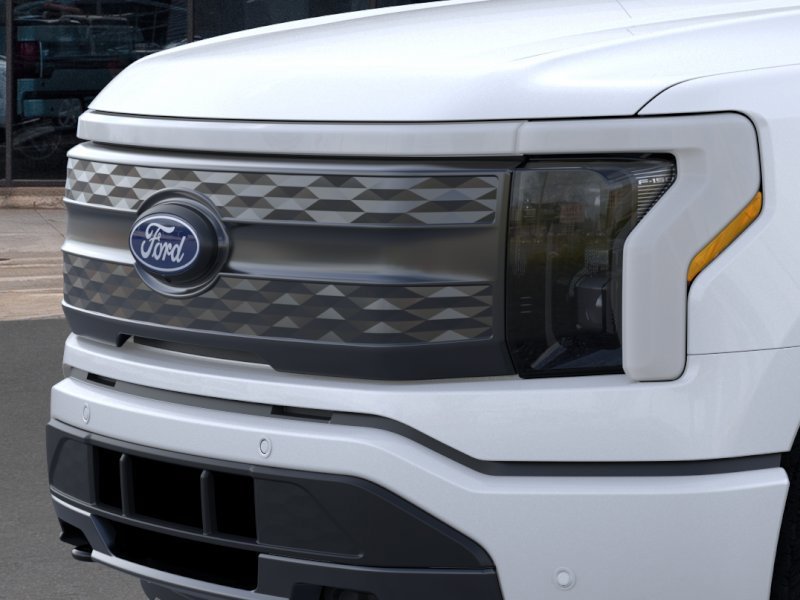 2025 Ford F-150 Lightning Lariat - Photo 17