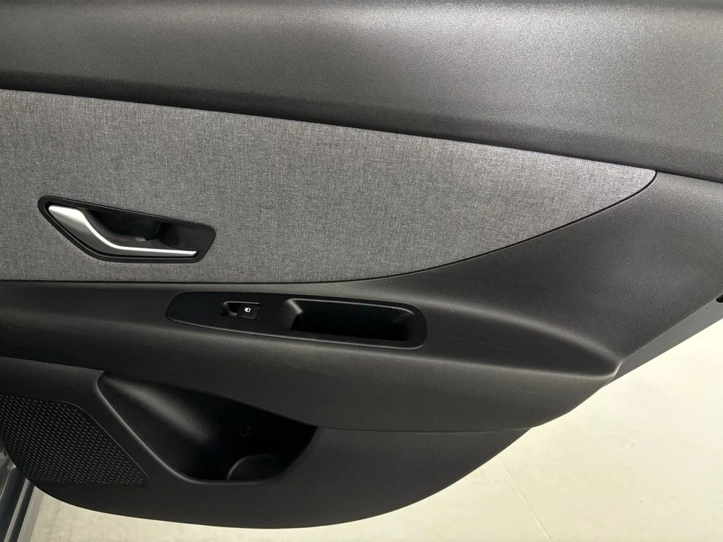 Used 2025 Gray Hyundai Limited image 41