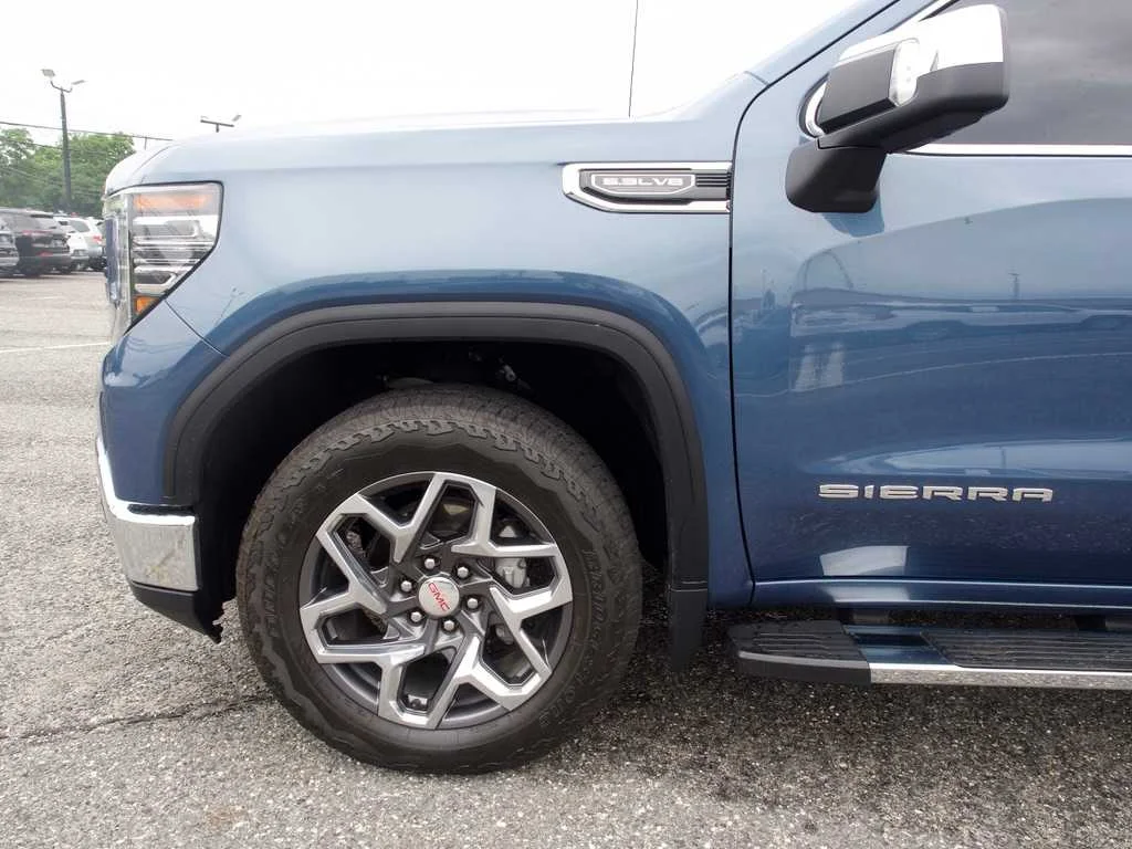 Certified Used 2024 Downpour Metallic GMC SLT image 10