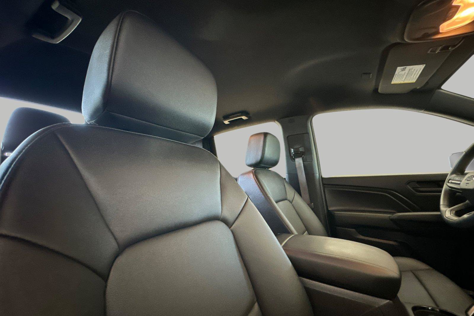 Used 2024 White Chevrolet Trail Boss image 15