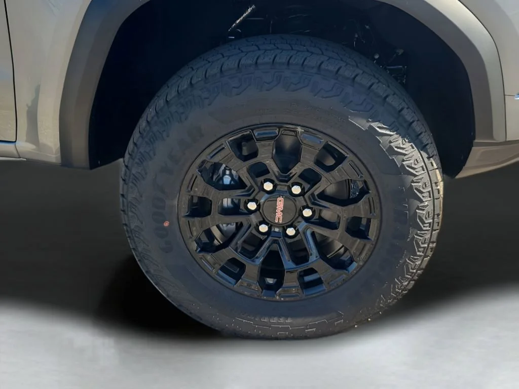 New 2026 Sterling Metallic GMC Elevation image 20