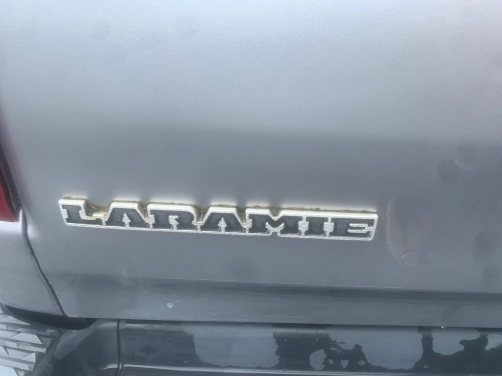 Used 2019 Billet Silver Metallic Clearcoat Ram Laramie image 9