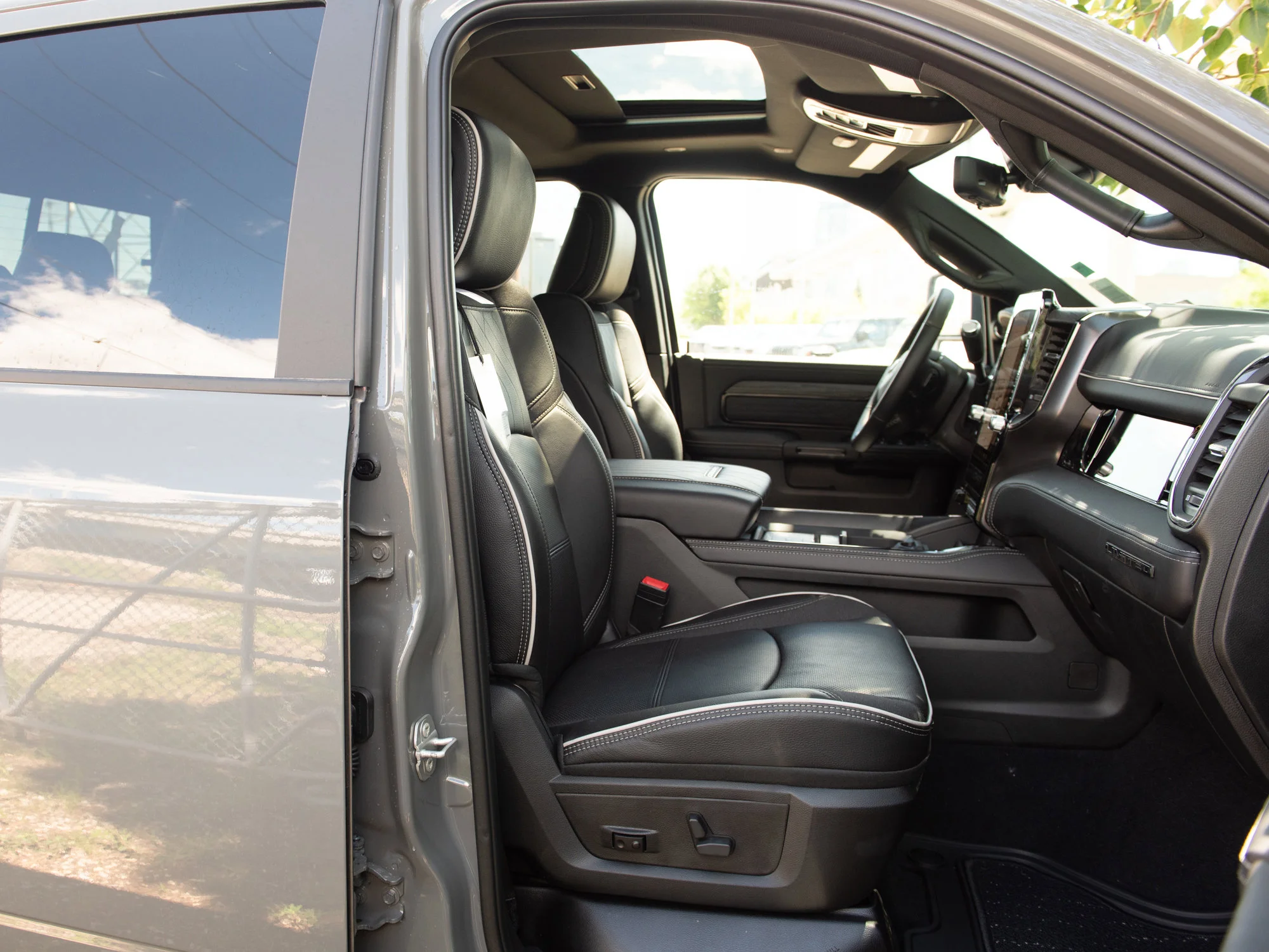 New 2026 Grey RAM Limited* image 24