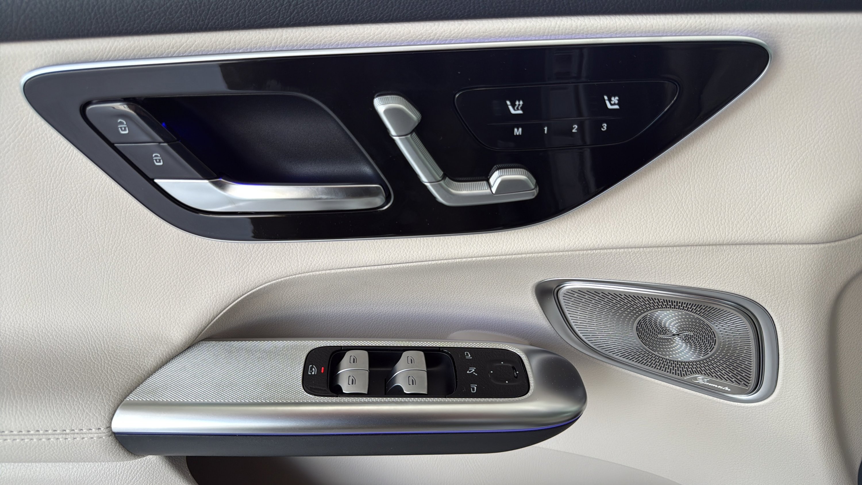 New 2026 Cirrus Silver Metallic Mercedes-Benz GLC 300 image 18