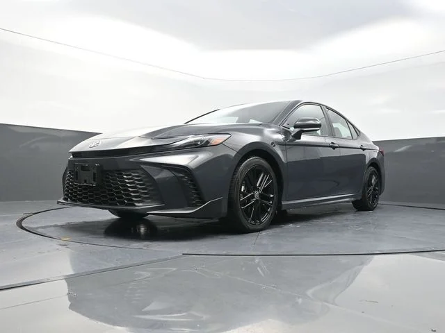 Used 2025  Toyota SE image 32
