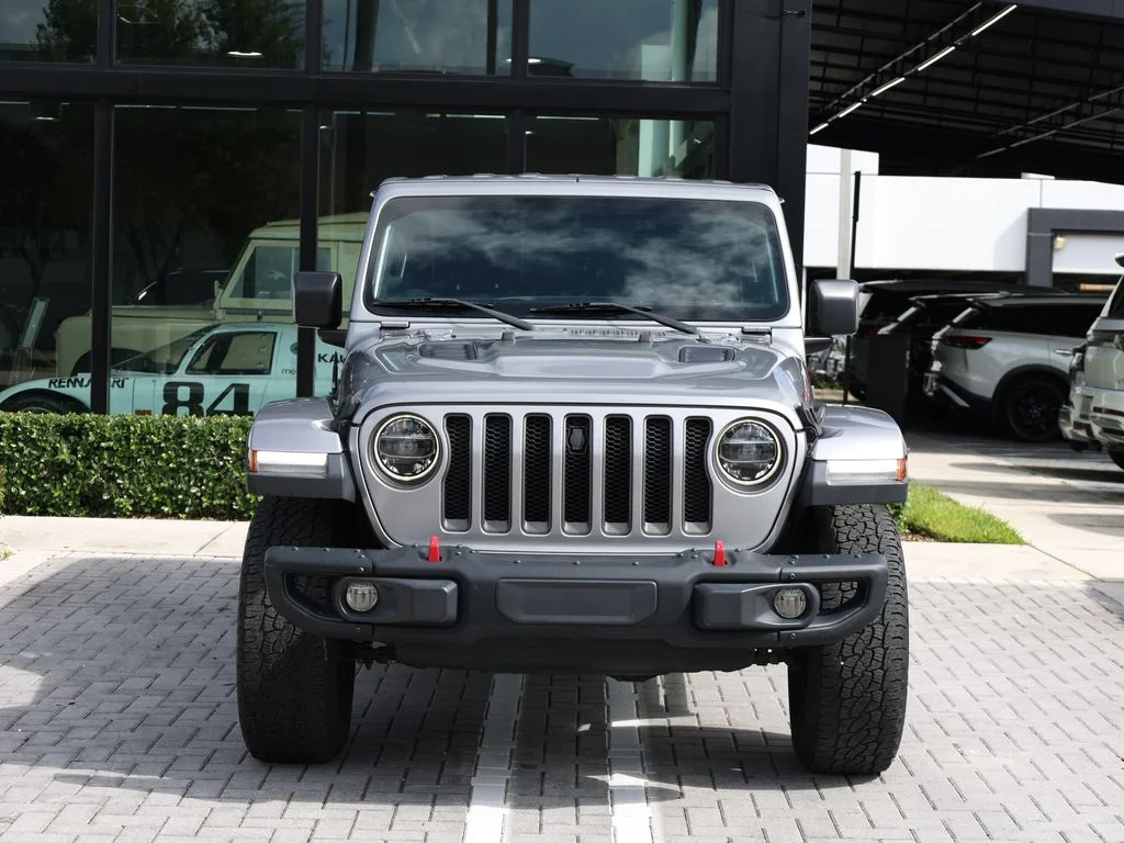 Used 2020 Silver Jeep Unlimited Rubicon image 3